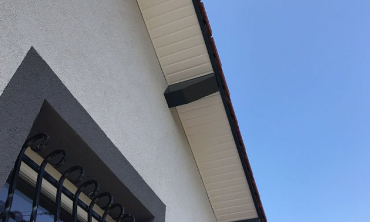Lambris PVC Dessous de toit